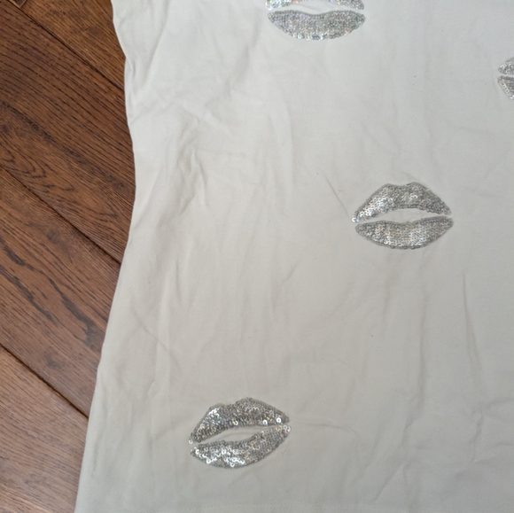 EUC GUESS Los Angeles Women’s S/S Lips T-Shirt Sz L White W/ Silver Sequins Y2K - Picture 3 of 7
